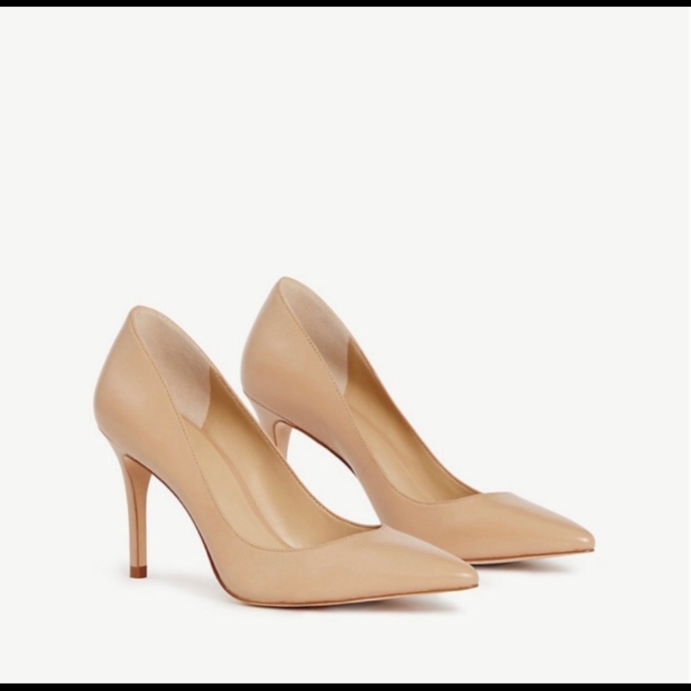 Ann Taylor nude Mila leather pumps size 6M